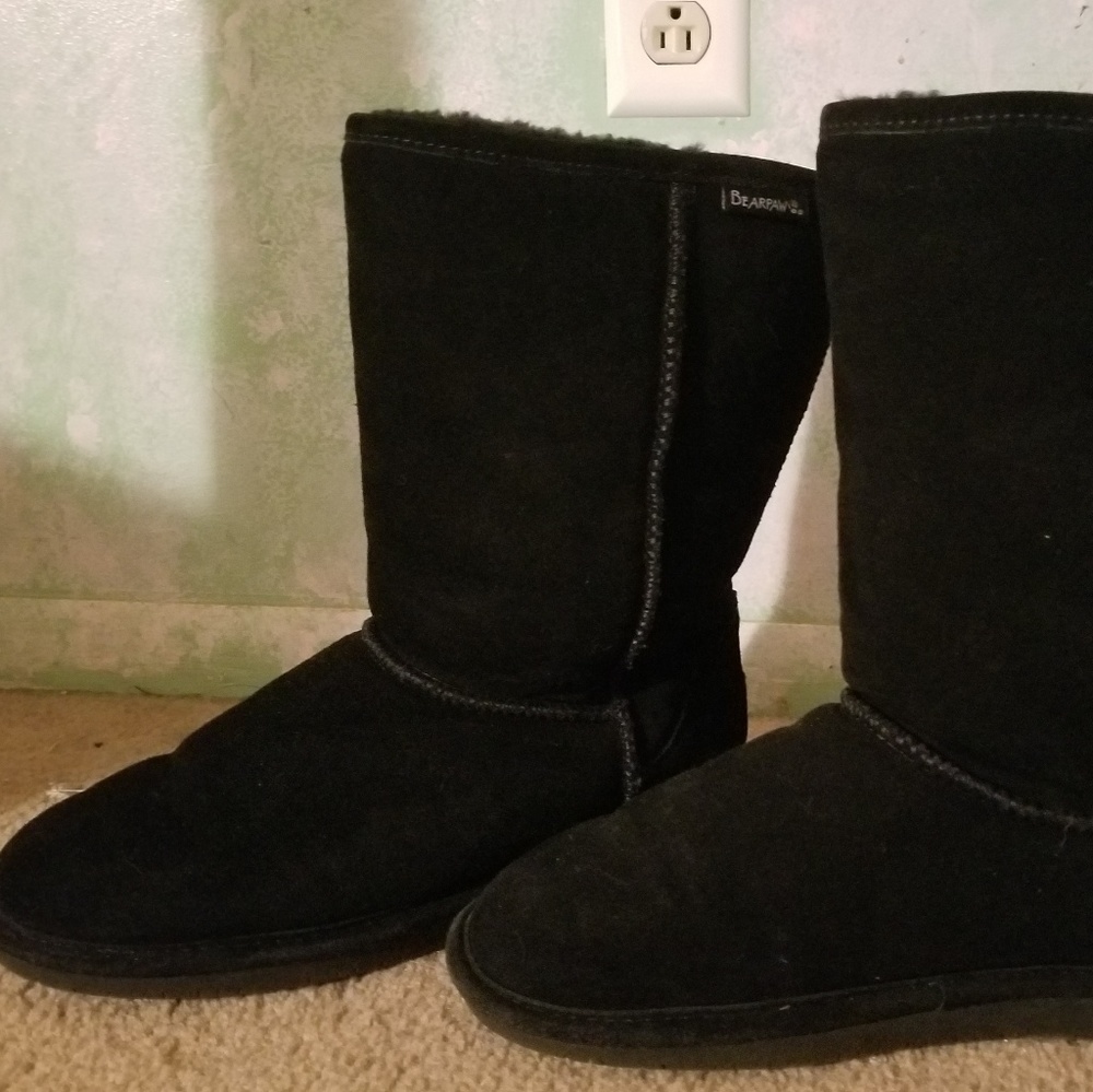 Bear paw 9 inch boots